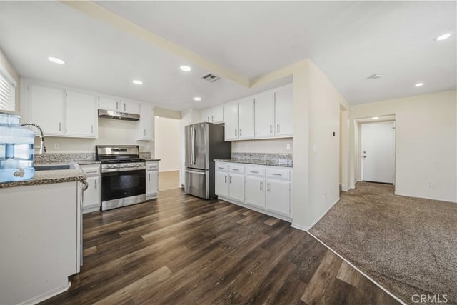 43753 Rialto, Lancaster, CA 93535 — photo 8 of 38