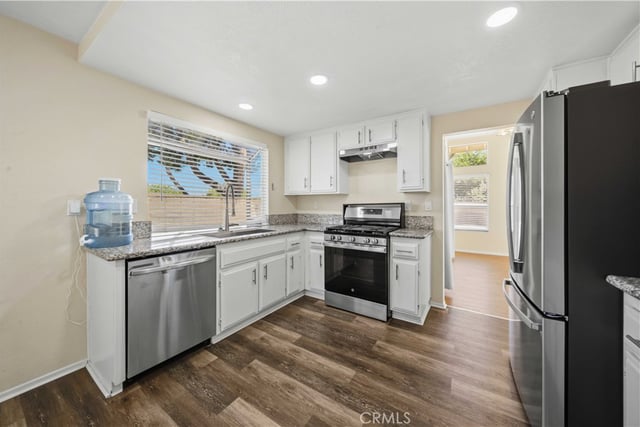 43753 Rialto, Lancaster, CA 93535 — photo 9 of 38