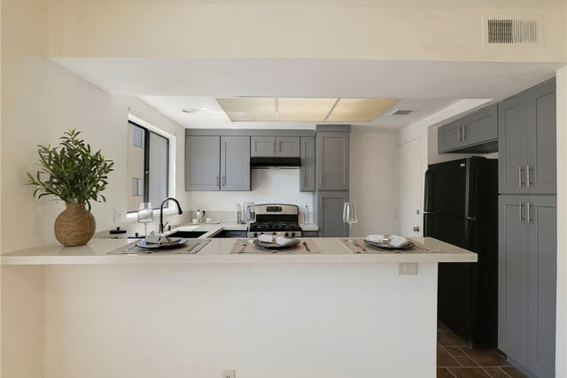 18954 Sherman Way 9, Reseda, CA 91335 — photo 5 of 26