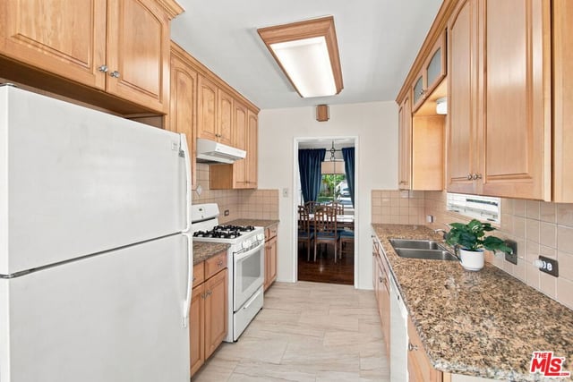 801 W Columbia Street, Long Beach, CA 90806 — photo 17 of 46