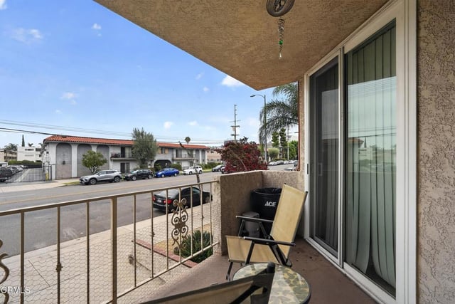 4705 Kester Avenue 116, Los Angeles, CA 91403 — photo 16 of 28
