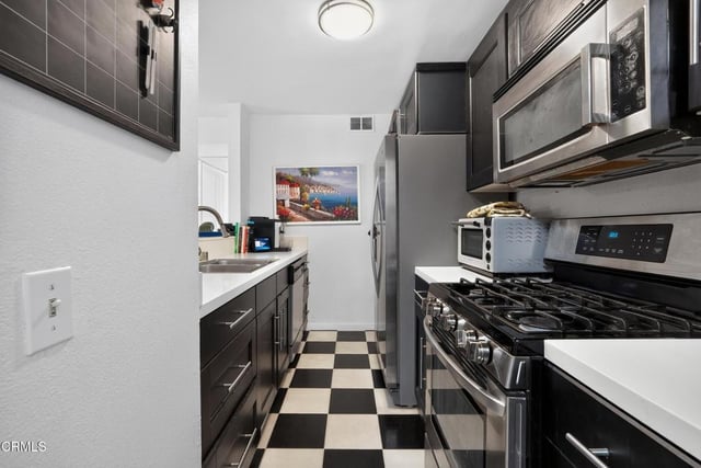 4705 Kester Avenue 116, Los Angeles, CA 91403 — photo 4 of 28
