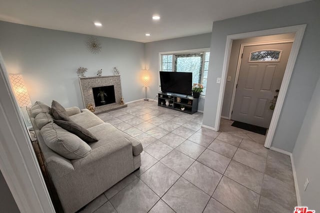 1740 Ohio Avenue, Long Beach, CA 90804 — photo 4 of 75