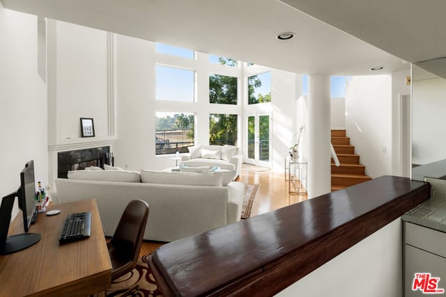 7265 Caverna Drive, Los Angeles, CA 90068 — photo 16 of 33