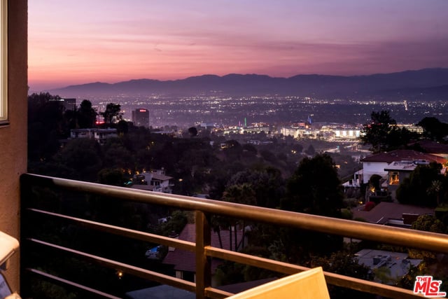 7265 Caverna Drive, Los Angeles, CA 90068 — photo 30 of 33