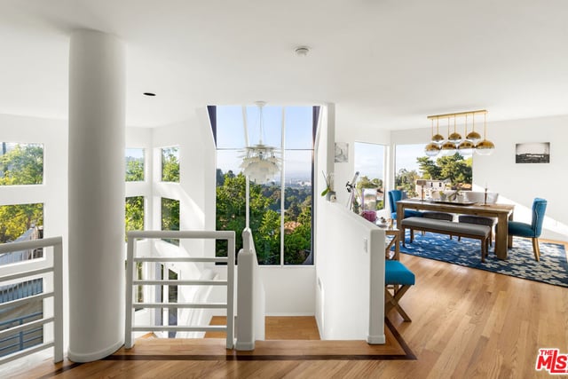 7265 Caverna Drive, Los Angeles, CA 90068 — photo 4 of 33