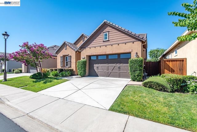 1033 Malbec Ln, Brentwood, CA 94513 — photo 4 of 93