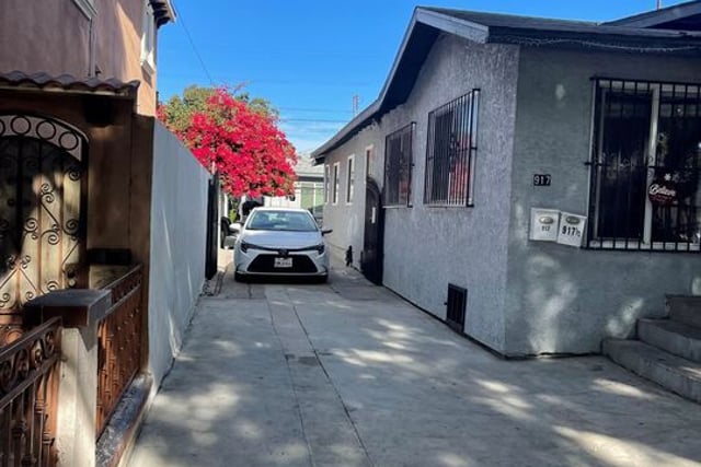 915 E 76th Place, Los Angeles, CA 90001 — photo 19 of 19
