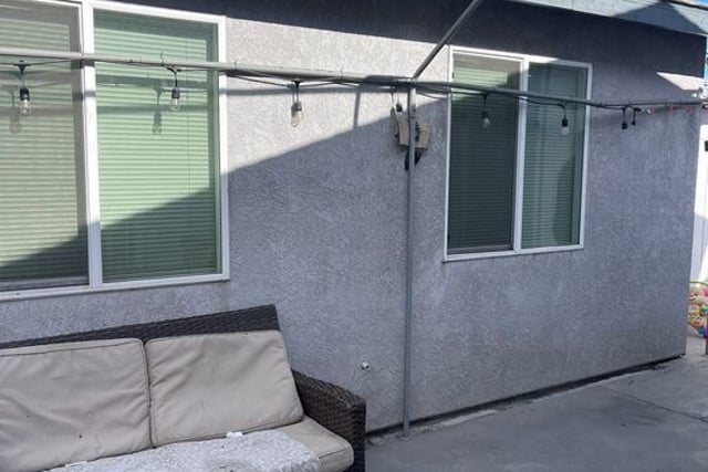 915 E 76th Place, Los Angeles, CA 90001 — photo 7 of 19