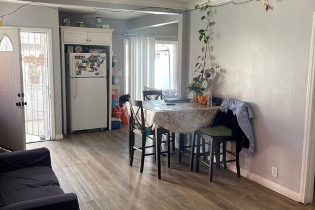 915 E 76th Place, Los Angeles, CA 90001 — photo 9 of 19