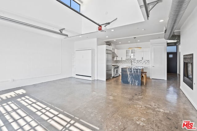 1544 12th Street 303, Santa Monica, CA 90401 — photo 7 of 26
