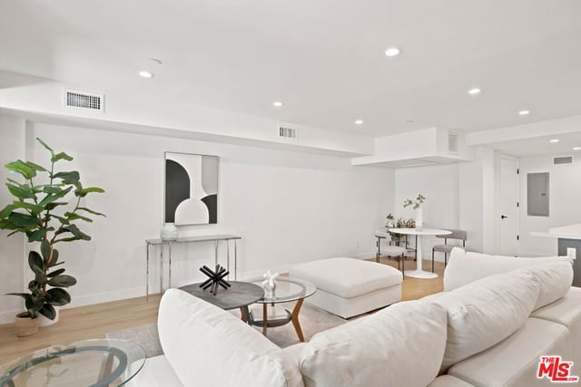 1434 N Poinsettia Place 102, Los Angeles, CA 90046 — photo 3 of 22