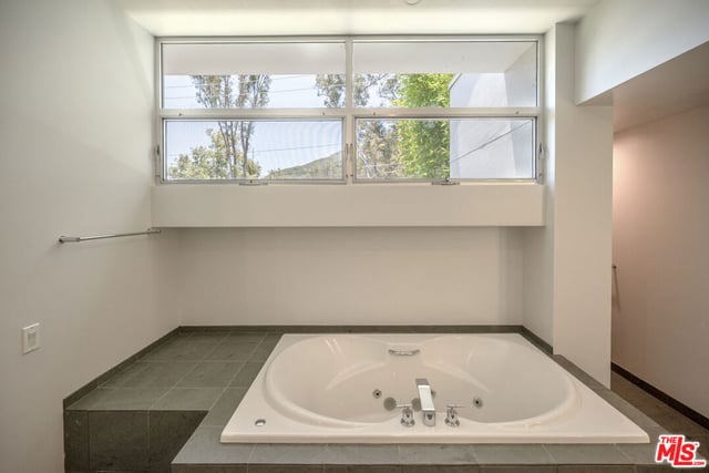 30047 Mulholland Highway, Agoura Hills, CA 91301 — photo 31 of 47