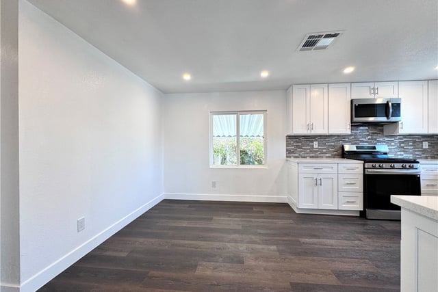 18540 Soledad Canyon Road 122, Canyon Country, CA 91351 — photo 7 of 26