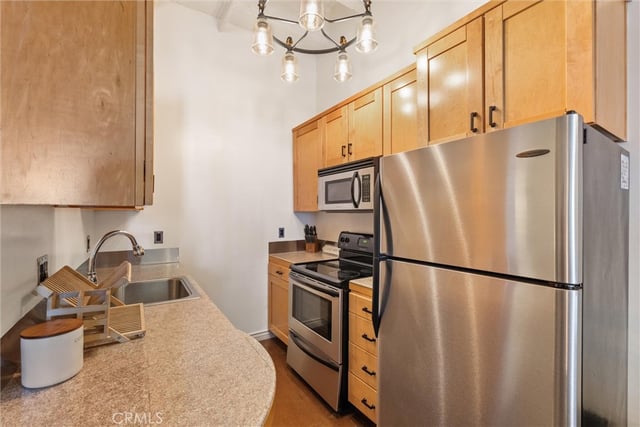 312 W 5th 707, Los Angeles, CA 90013 — photo 22 of 25