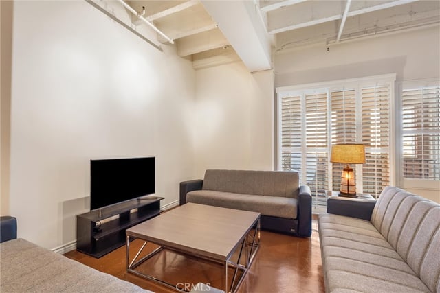 312 W 5th 707, Los Angeles, CA 90013 — photo 5 of 25