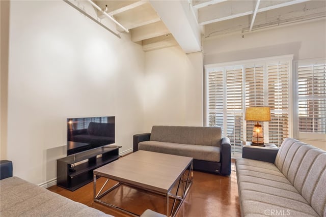 312 W 5th 707, Los Angeles, CA 90013 — photo 6 of 25