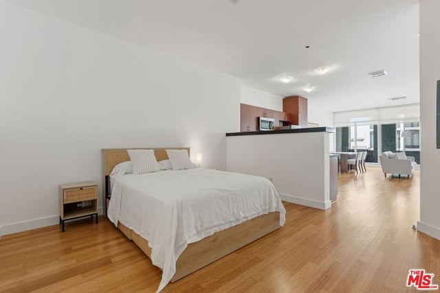 3810 Wilshire Boulevard 602, Los Angeles, CA 90010 — photo 12 of 28