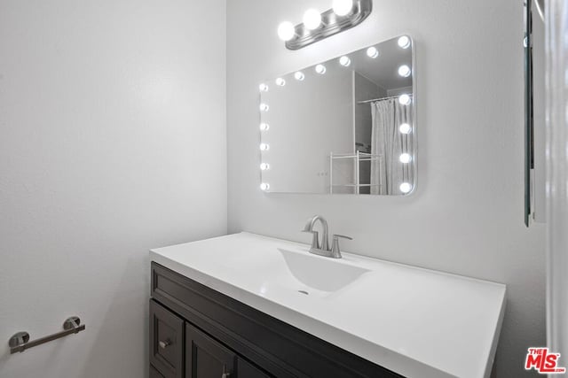 1230 Horn Avenue 200, West Hollywood, CA 90069 — photo 10 of 20