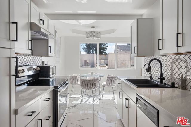 1230 Horn Avenue 200, West Hollywood, CA 90069 — photo 2 of 20