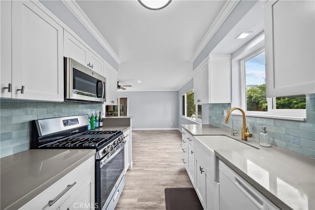 11138 Aqua Vista Street 52, Studio City, CA 91602 — photo 4 of 24