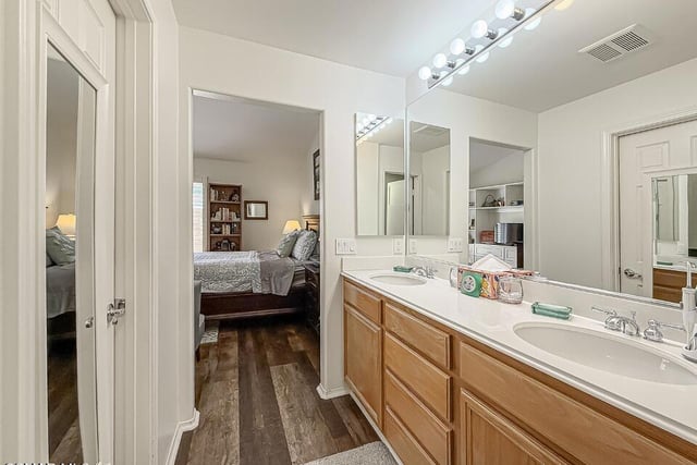 2037 Freesia Avenue, Simi Valley, CA 93063 — photo 17 of 31