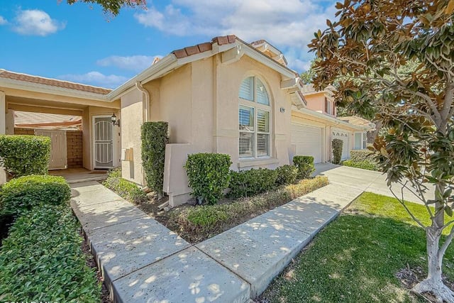 2037 Freesia Avenue, Simi Valley, CA 93063 — photo 2 of 31