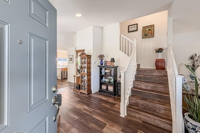 2037 Freesia Avenue, Simi Valley, CA 93063 — photo 4 of 31