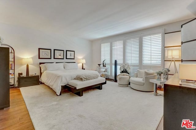 148 S Crescent Drive 101, Beverly Hills, CA 90212 — photo 32 of 48