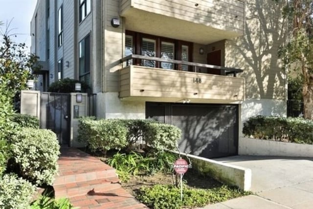 148 S Crescent Drive 101, Beverly Hills, CA 90212 — photo 46 of 48
