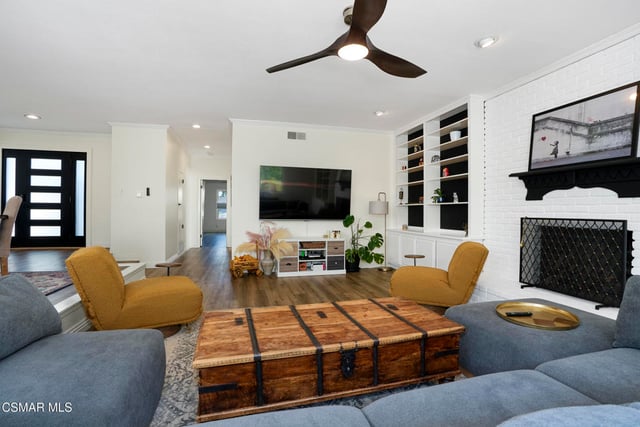 989 Calle Pinata, Thousand Oaks, CA 91360 — photo 10 of 49