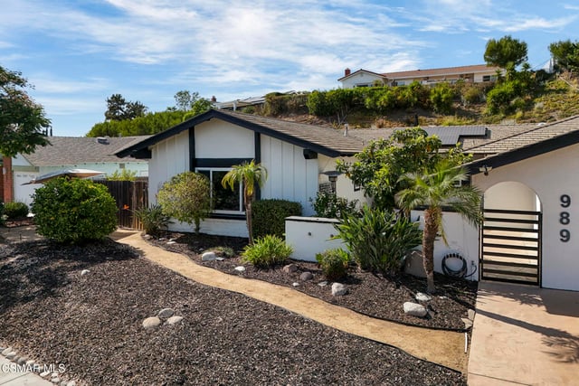 989 Calle Pinata, Thousand Oaks, CA 91360 — photo 2 of 49
