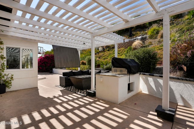989 Calle Pinata, Thousand Oaks, CA 91360 — photo 35 of 49