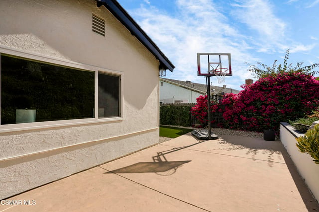 989 Calle Pinata, Thousand Oaks, CA 91360 — photo 40 of 49