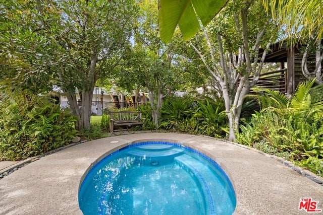 715 N Beverly Drive, Beverly Hills, CA 90210 — photo 12 of 18