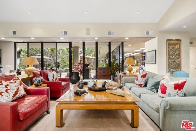 715 N Beverly Drive, Beverly Hills, CA 90210 — photo 3 of 18