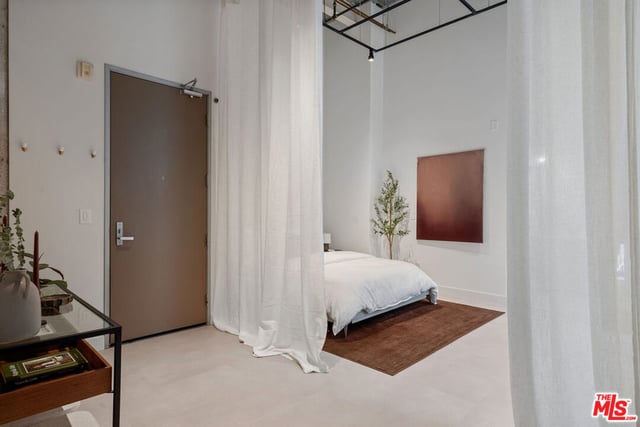330 W 11th Street 104, Los Angeles, CA 90015 — photo 20 of 54