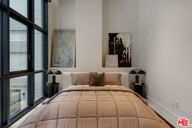 330 W 11th Street 104, Los Angeles, CA 90015 — photo 30 of 54