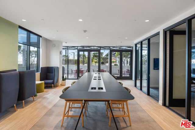 330 W 11th Street 104, Los Angeles, CA 90015 — photo 38 of 54