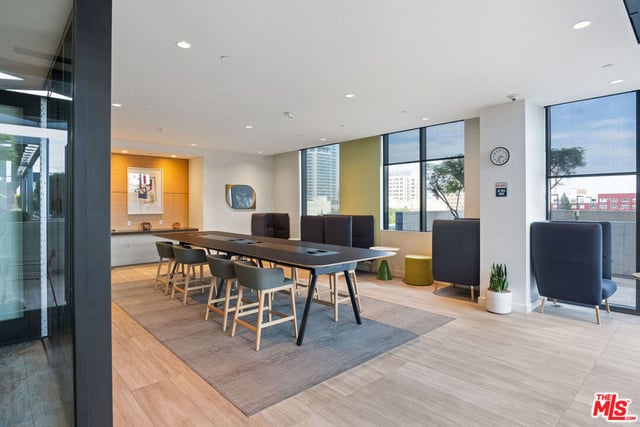 330 W 11th Street 104, Los Angeles, CA 90015 — photo 39 of 54