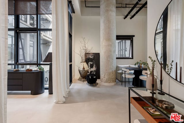 330 W 11th Street 104, Los Angeles, CA 90015 — photo 5 of 54