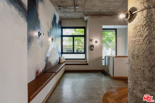 330 W 11th Street 104, Los Angeles, CA 90015 — photo 50 of 54