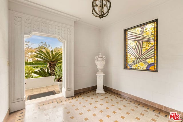 191 S Hudson Avenue, Los Angeles, CA 90004 — photo 9 of 75