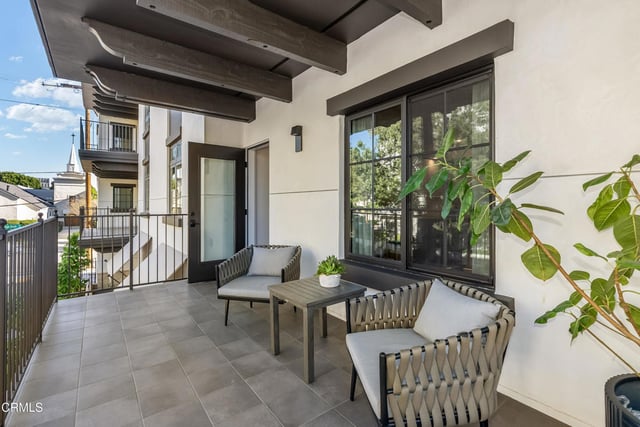139 S Oak Knoll Avenue 402, Pasadena, CA 91101 — photo 17 of 35