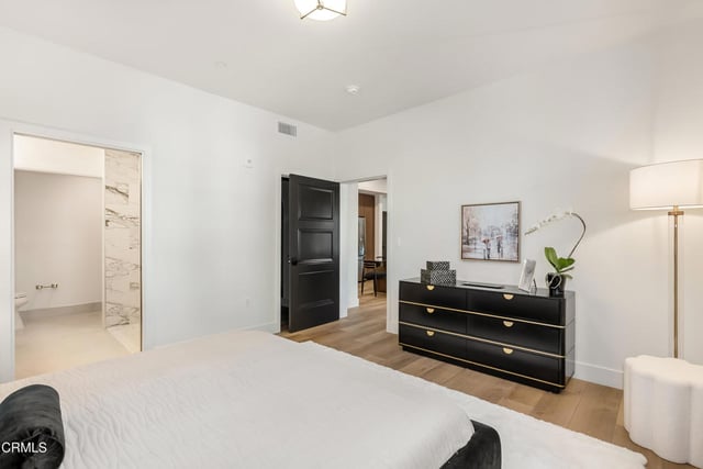 139 S Oak Knoll Avenue 402, Pasadena, CA 91101 — photo 7 of 35