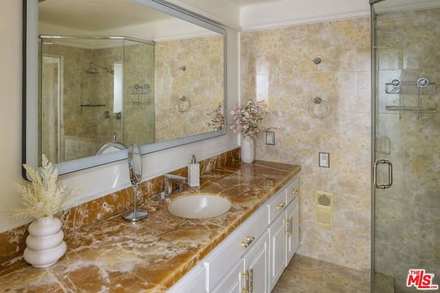 2184 Century Woods Way, Los Angeles, CA 90067 — photo 14 of 19