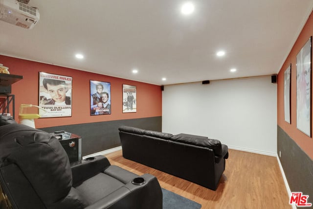 5215 White Oak Avenue 2, Los Angeles, CA 91316 — photo 23 of 33