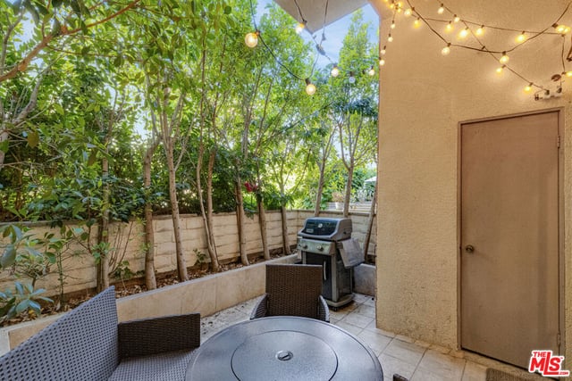 5215 White Oak Avenue 2, Los Angeles, CA 91316 — photo 25 of 33