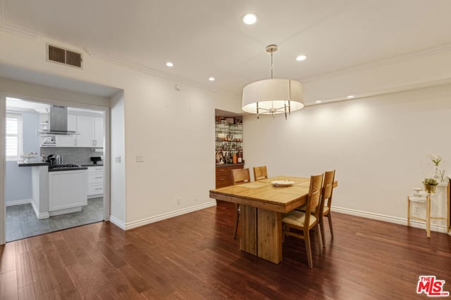 5215 White Oak Avenue 2, Los Angeles, CA 91316 — photo 7 of 33