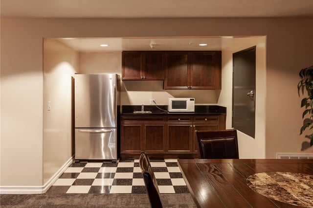 3750 Santa Rosalia Drive 207, Los Angeles, CA 90008 — photo 26 of 33